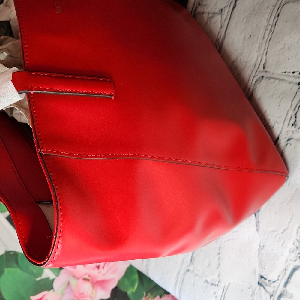 Kate Spade ● Rosa Daisy Medium Tote - Picture 11 of 11